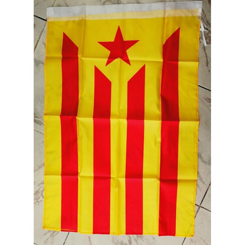 Drapeau indépendantiste catalan avec l'Estelada groga 60x90cm