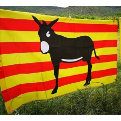Drapeau catalan avec l'âne
